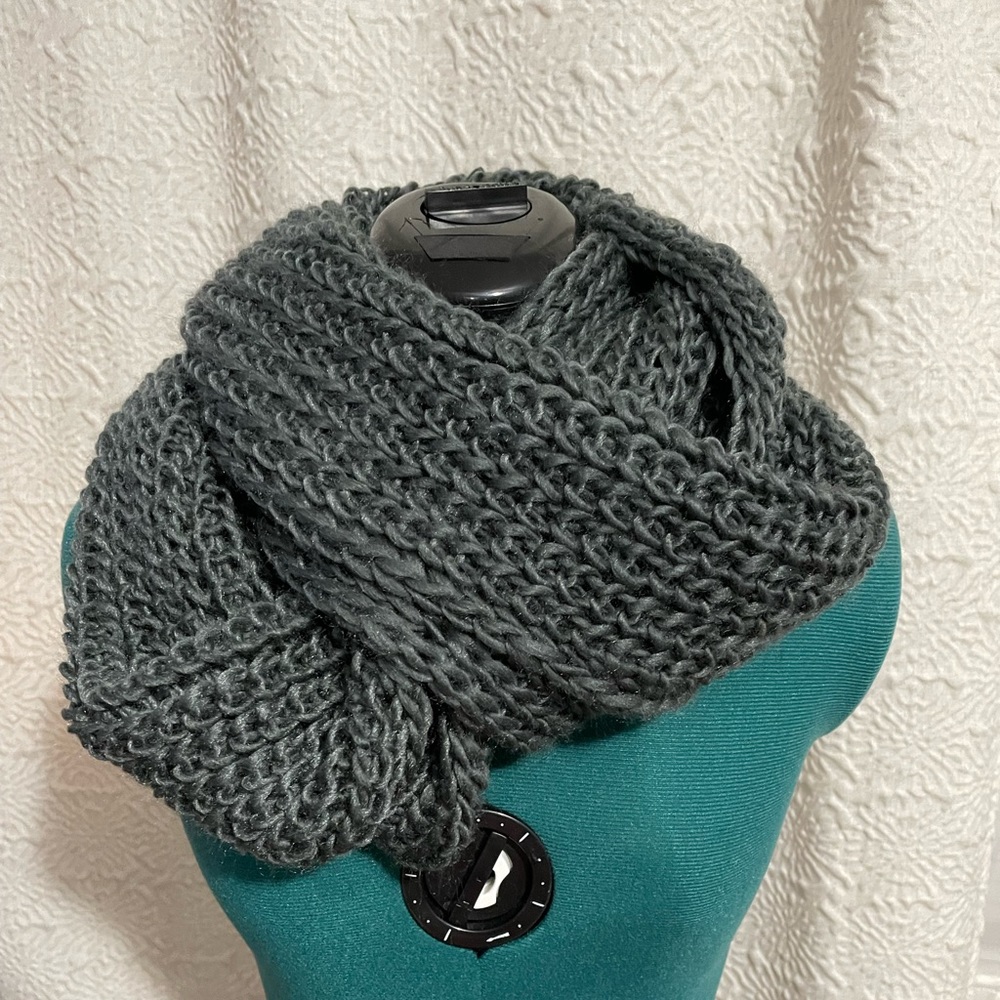 Gray Infinity Scarf - Picture 3 of 9